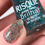 802216-5-Esmalte-Risque-Livre-Para-Brilhar-De-Paete-Na-Avenida