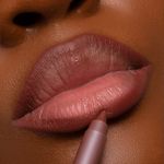 812564-04-Lapis-Para-Contorno-Labial-Dailus-Cacau